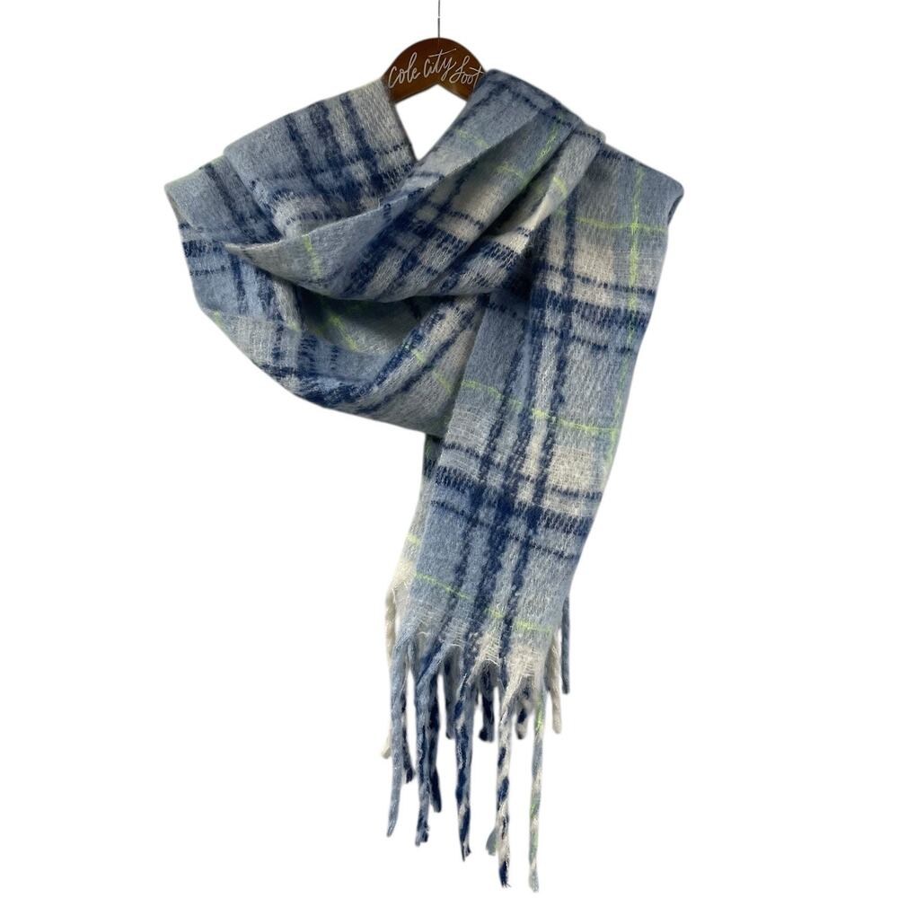 Old Navy Plush Oversized Scarf Blue Plaid Front Fluffy Soft Thick